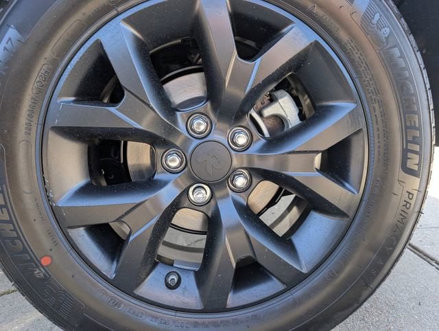 Vehicle image 6 of 21