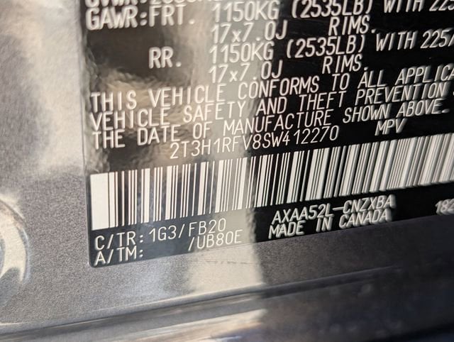 Vehicle image 17 of 21