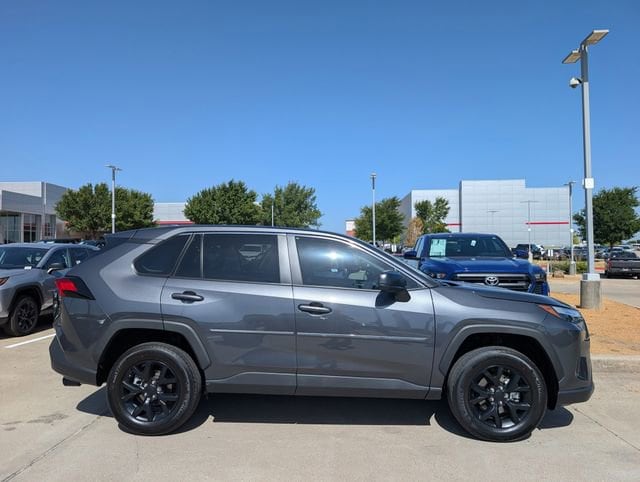 Vehicle image 3 of 21