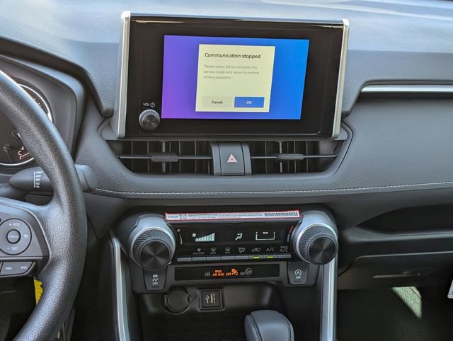 Vehicle image 12 of 21