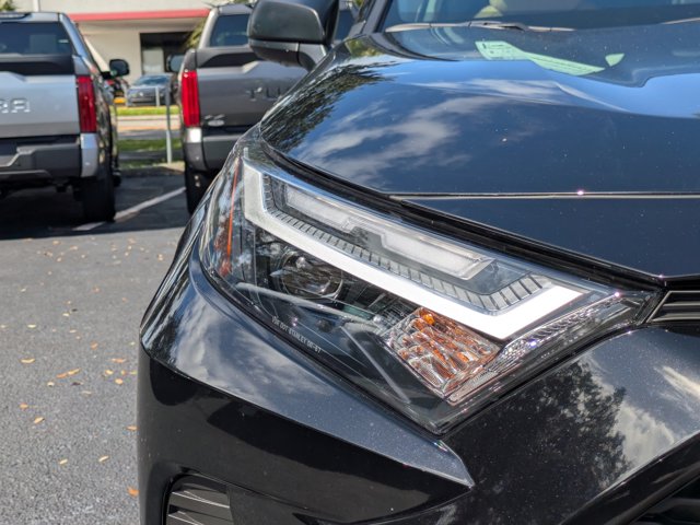 2025 Toyota RAV4 LE Image 25 of 28