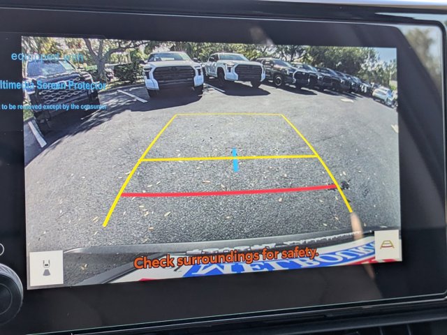 2025 Toyota RAV4 LE Image 18 of 28