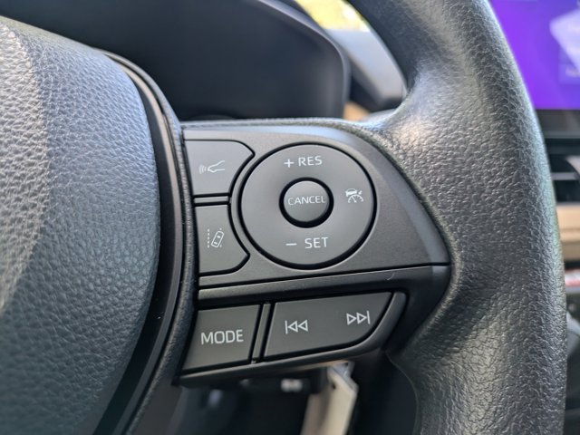 2025 Toyota RAV4 LE Image 20 of 28