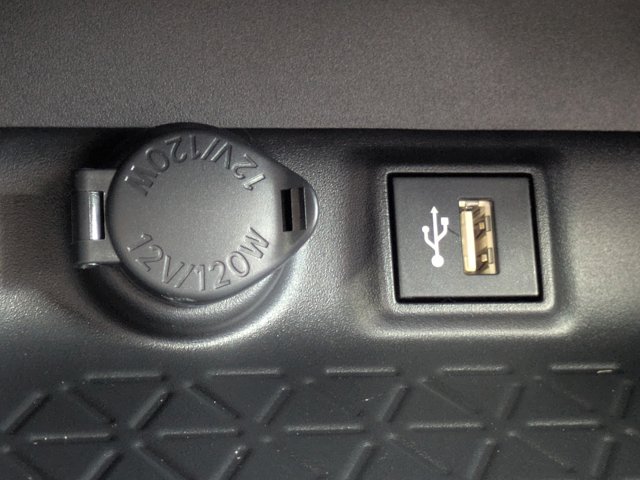 2025 Toyota RAV4 LE Image 26 of 28