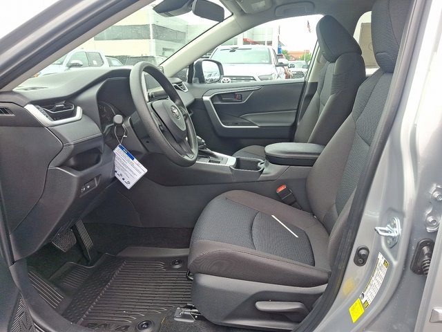Vehicle image 11 of 24