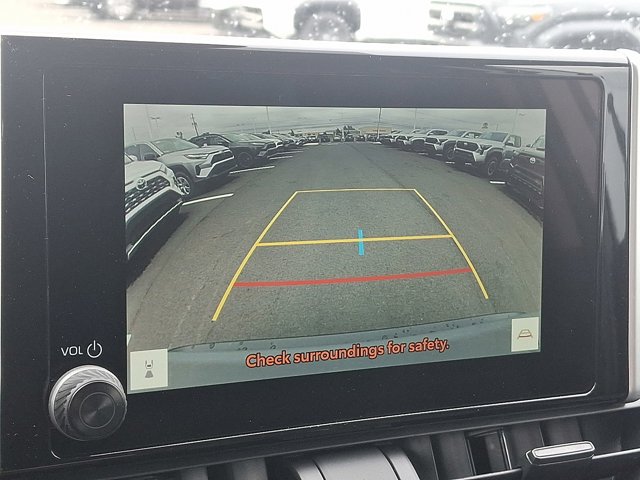 Vehicle image 15 of 24