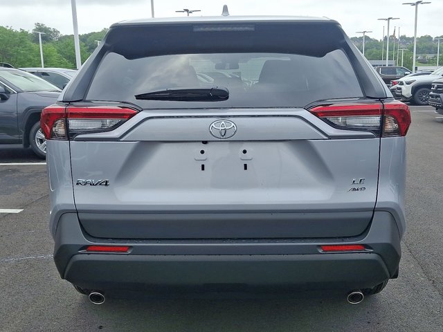 Vehicle image 5 of 24