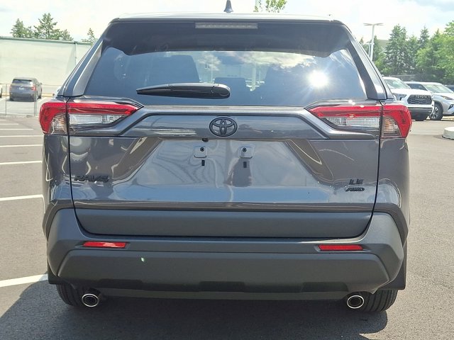 Vehicle image 5 of 24