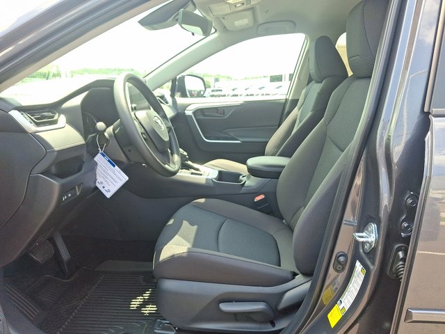 Vehicle image 11 of 24