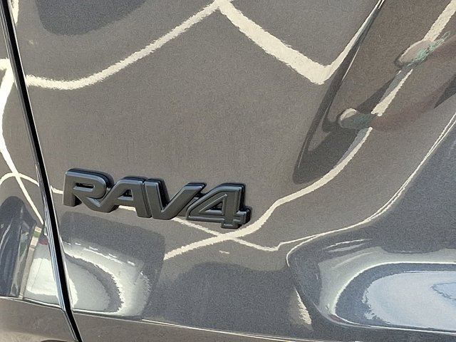 Vehicle image 23 of 24