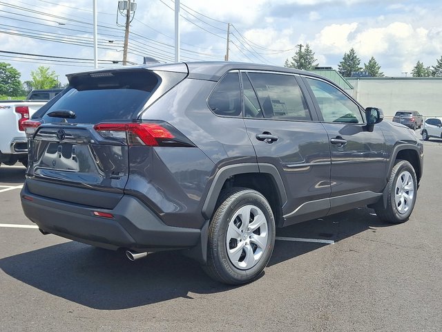 Vehicle image 4 of 24
