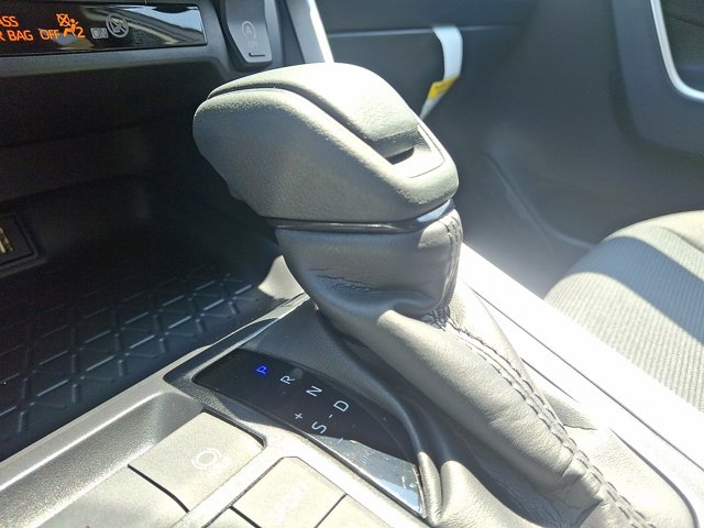 Vehicle image 12 of 24