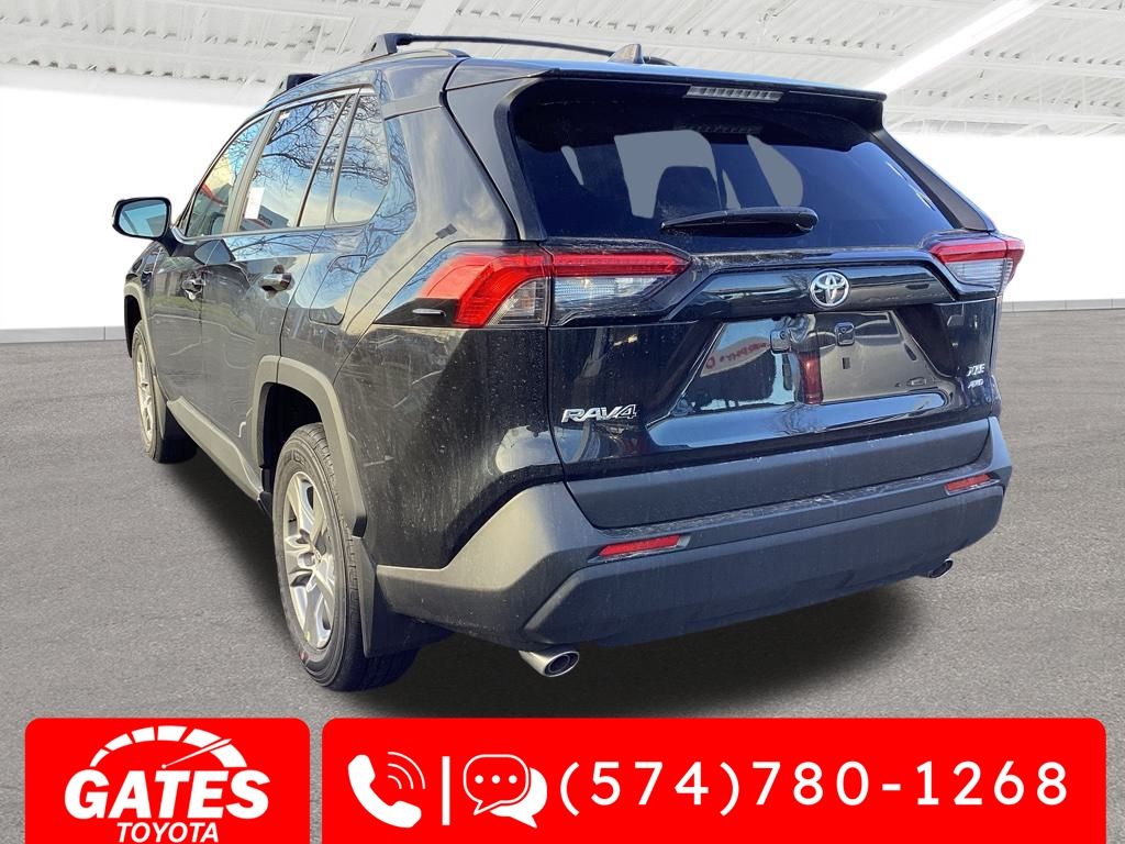 2025 Toyota RAV4 XLE Image 4 of 20