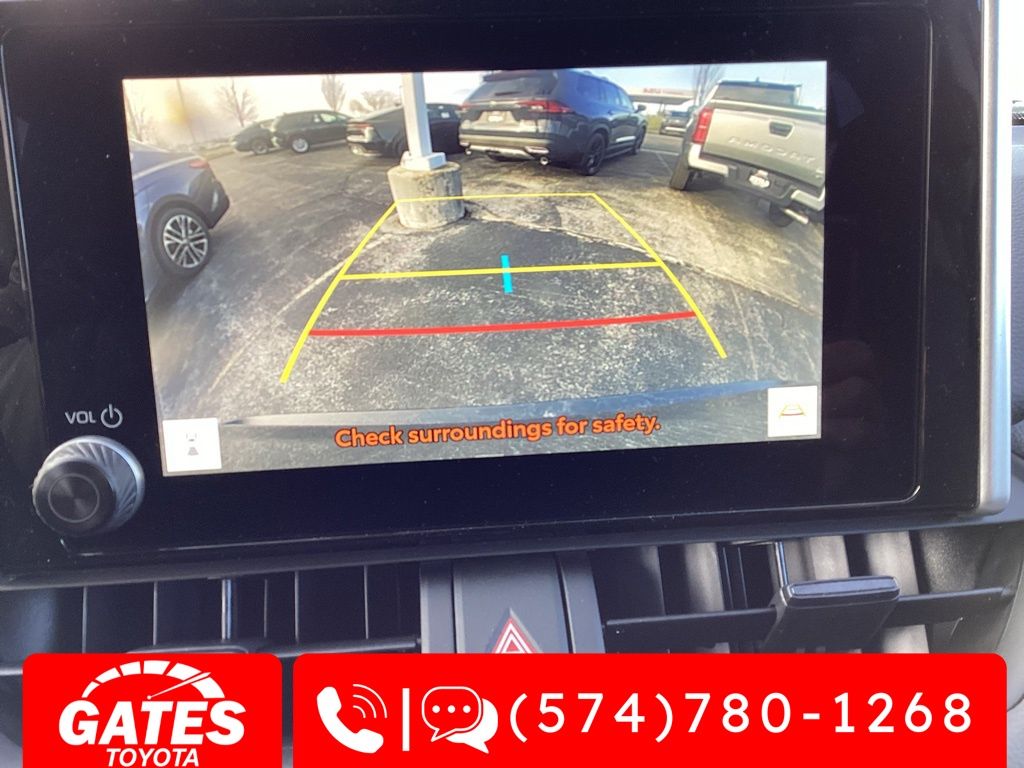 2025 Toyota RAV4 XLE Image 13 of 20