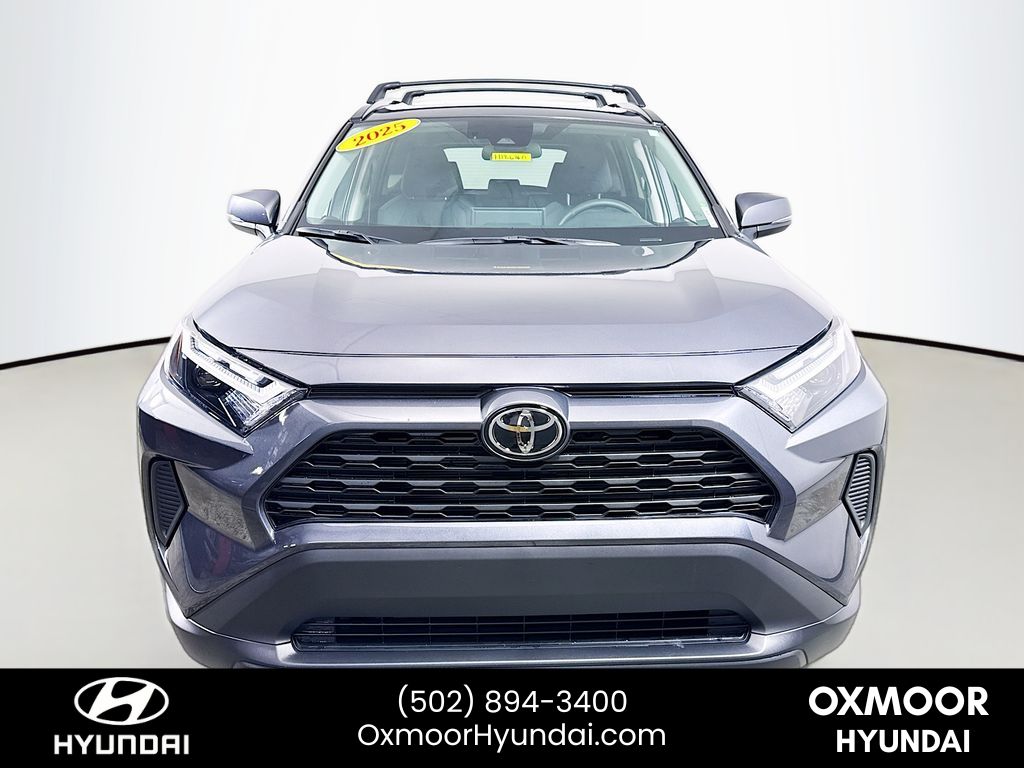 Vehicle image 2 of 32
