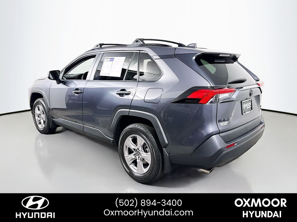 Vehicle image 7 of 32