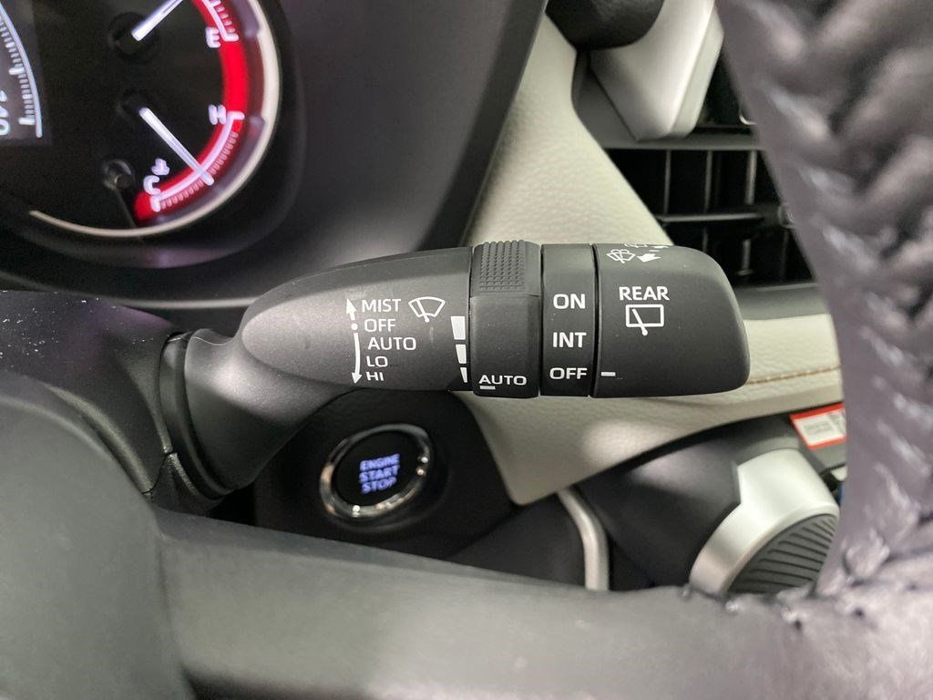 2025 Toyota RAV4 XLE Image 20 of 29