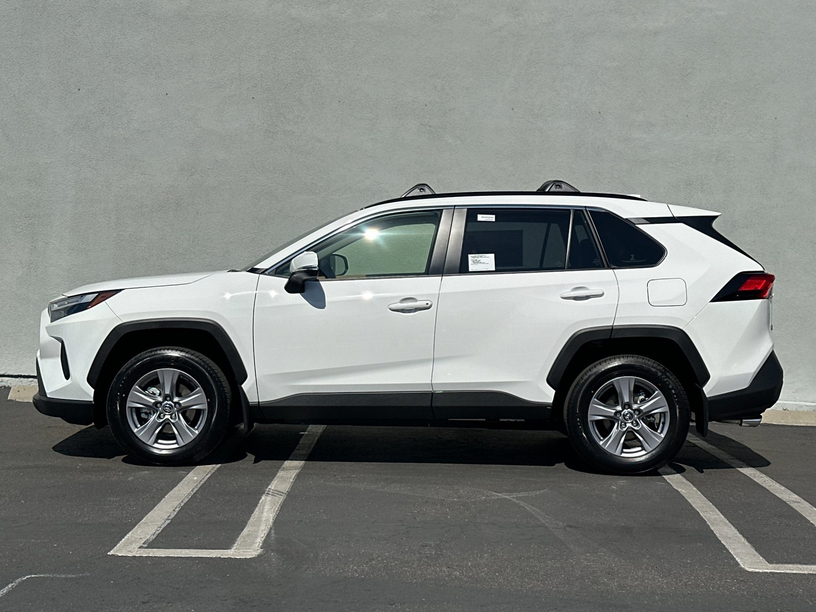 2025 Toyota RAV4 XLE Image 8 of 34