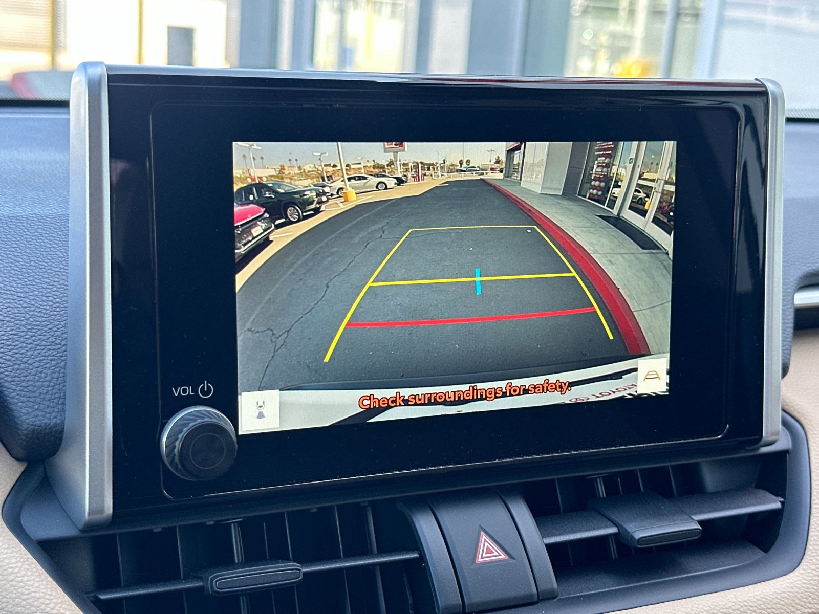 2025 Toyota RAV4 XLE Image 18 of 34