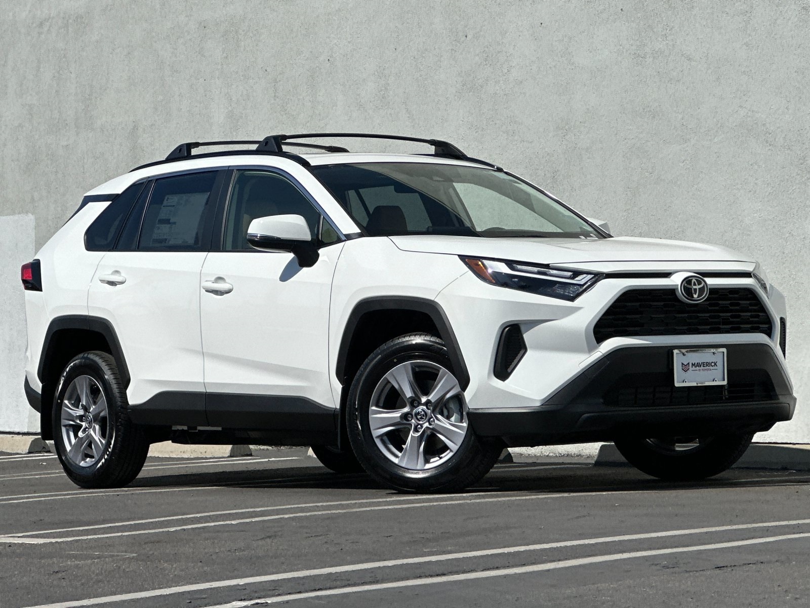 2025 Toyota RAV4 XLE Image 1 of 34