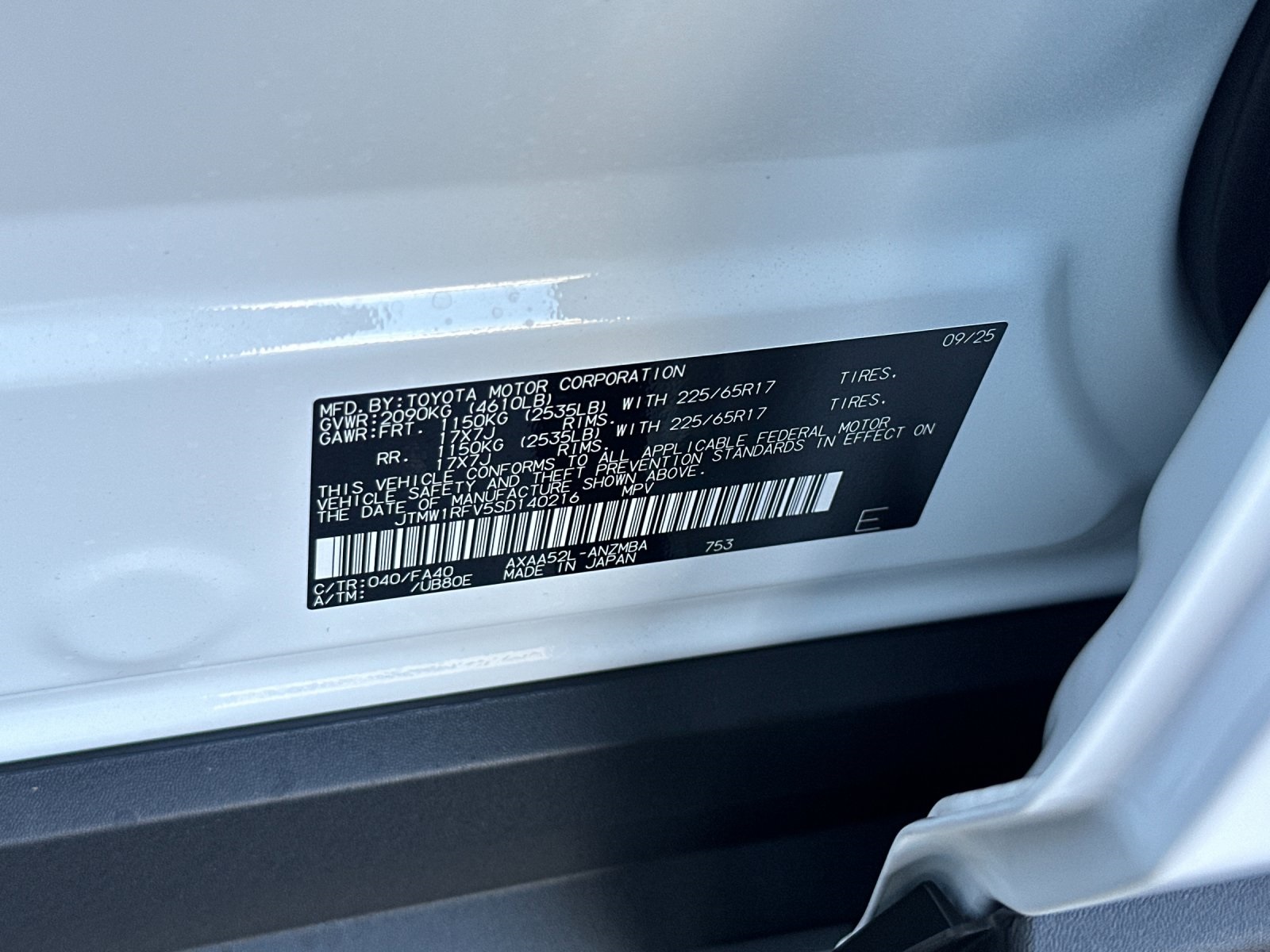 2025 Toyota RAV4 XLE Image 22 of 34