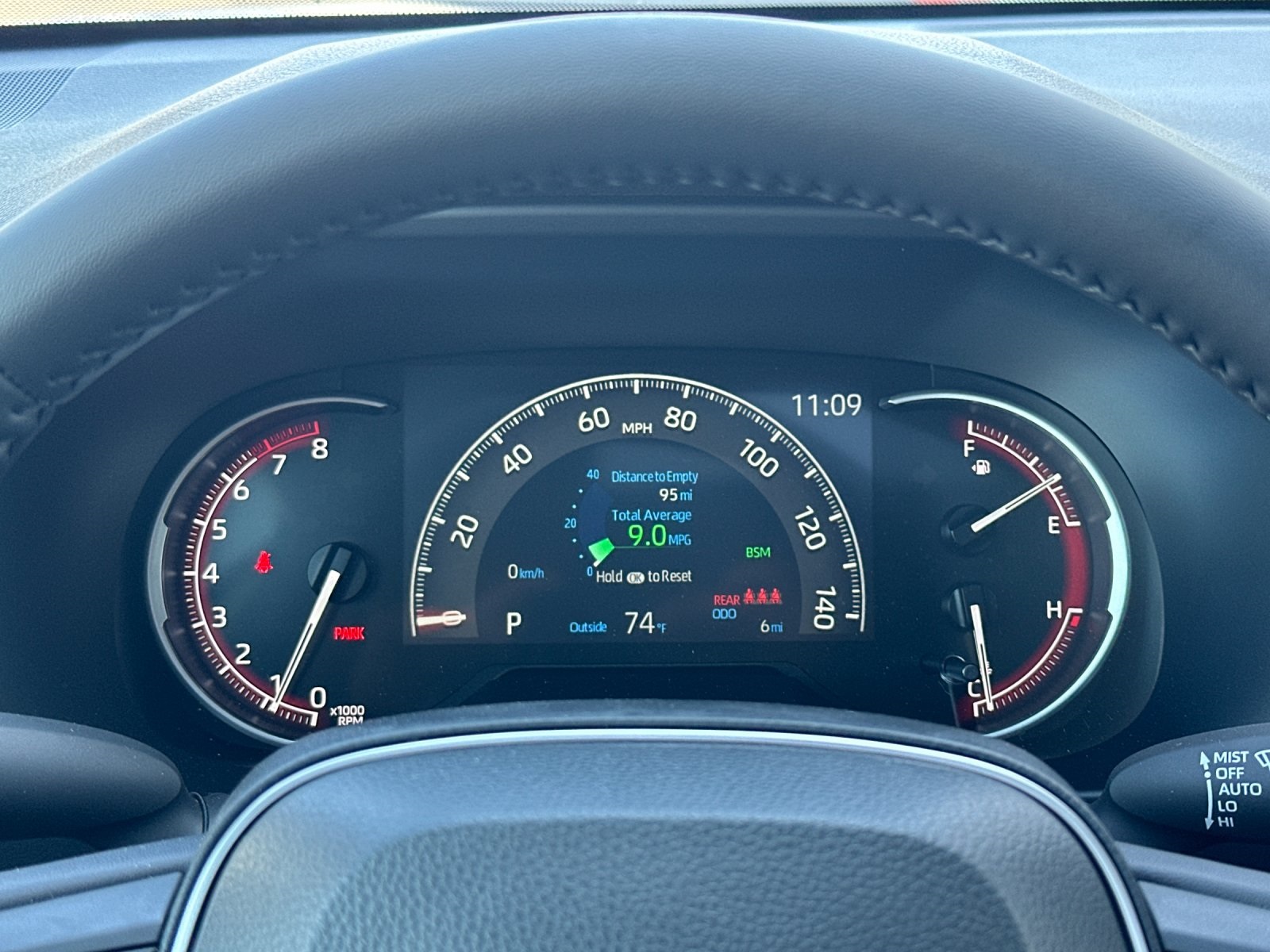 2025 Toyota RAV4 XLE Image 16 of 34