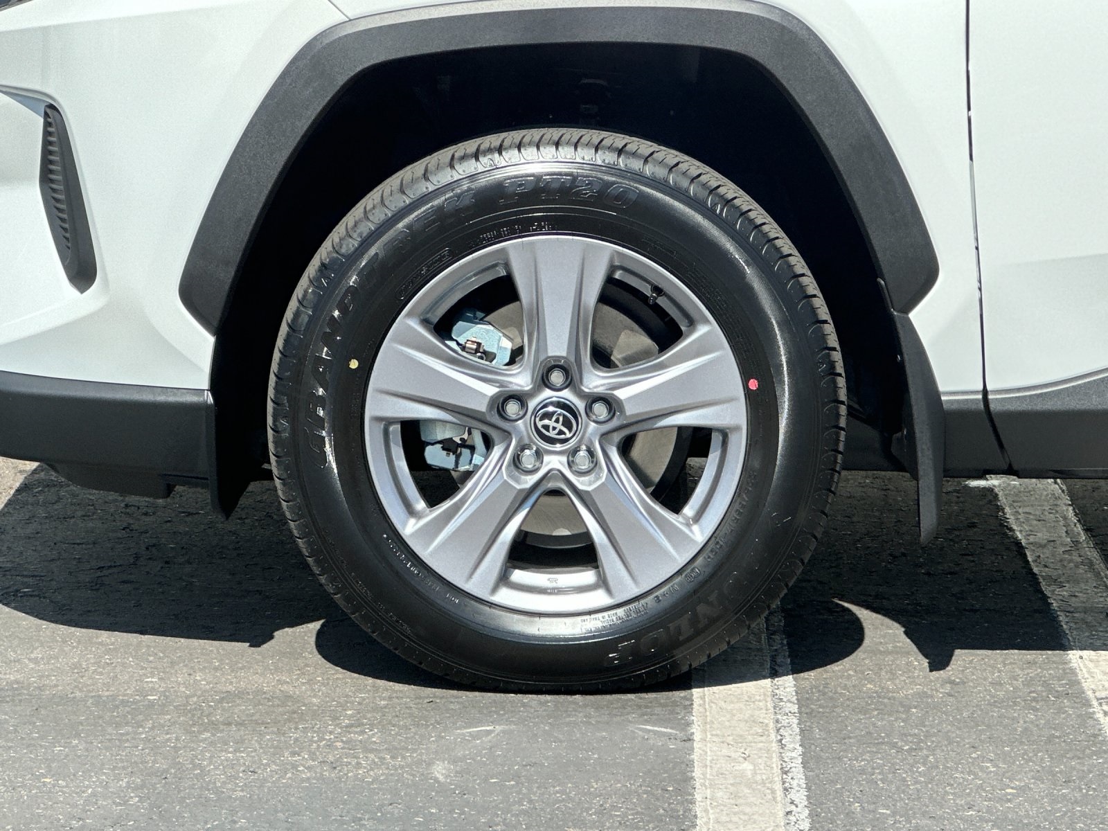 2025 Toyota RAV4 XLE Image 9 of 34