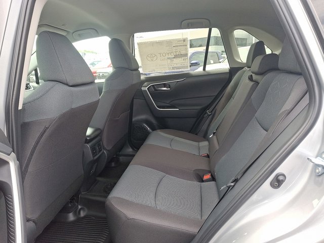 Vehicle image 8 of 24
