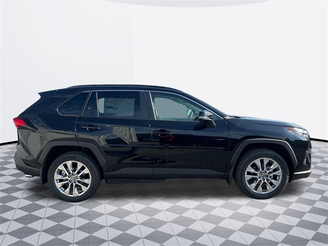 Vehicle image 3 of 10