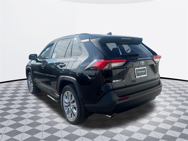 Vehicle image 5 of 10
