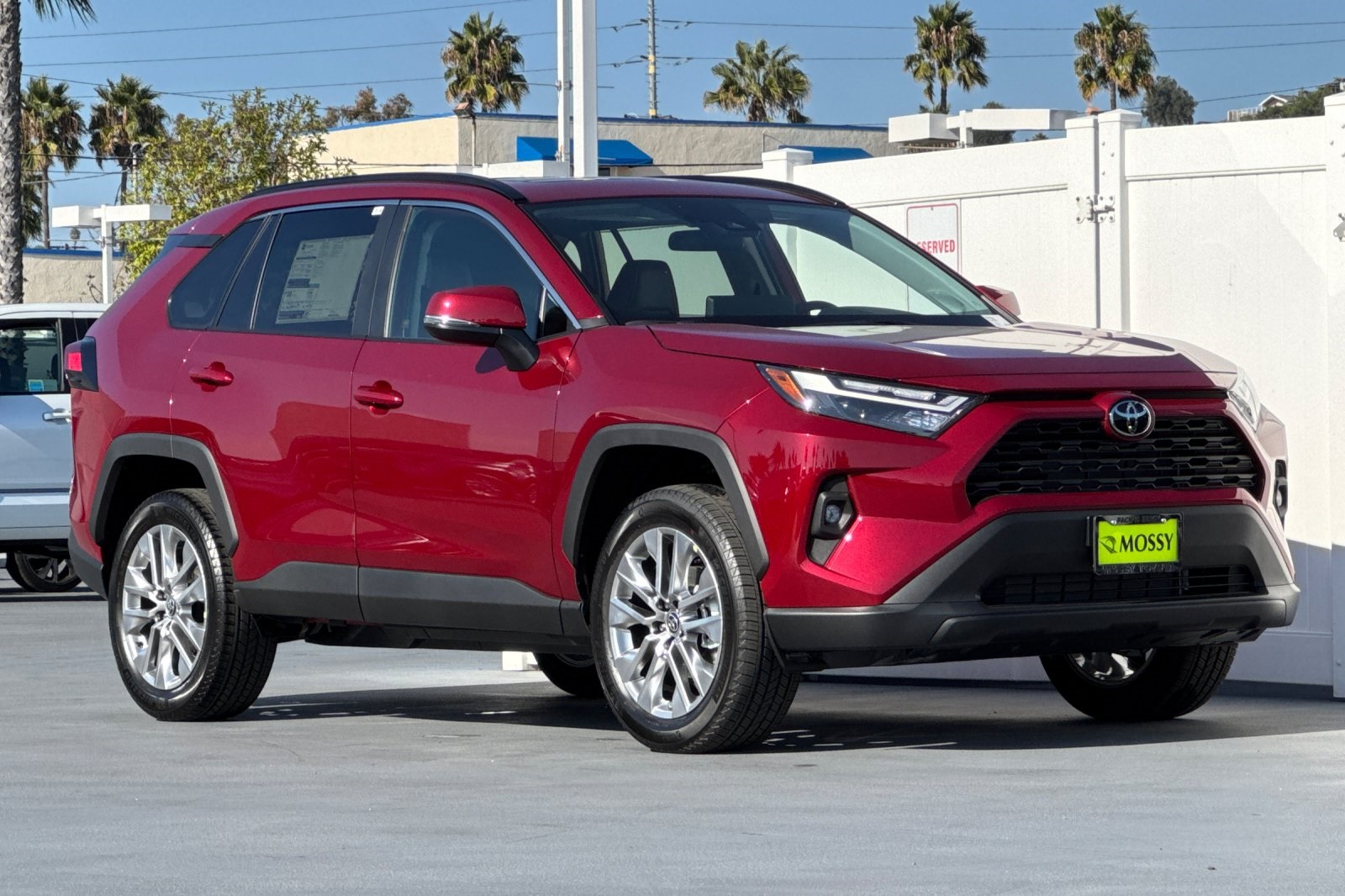 2025 Toyota RAV4 XLE Premium Image 2 of 27