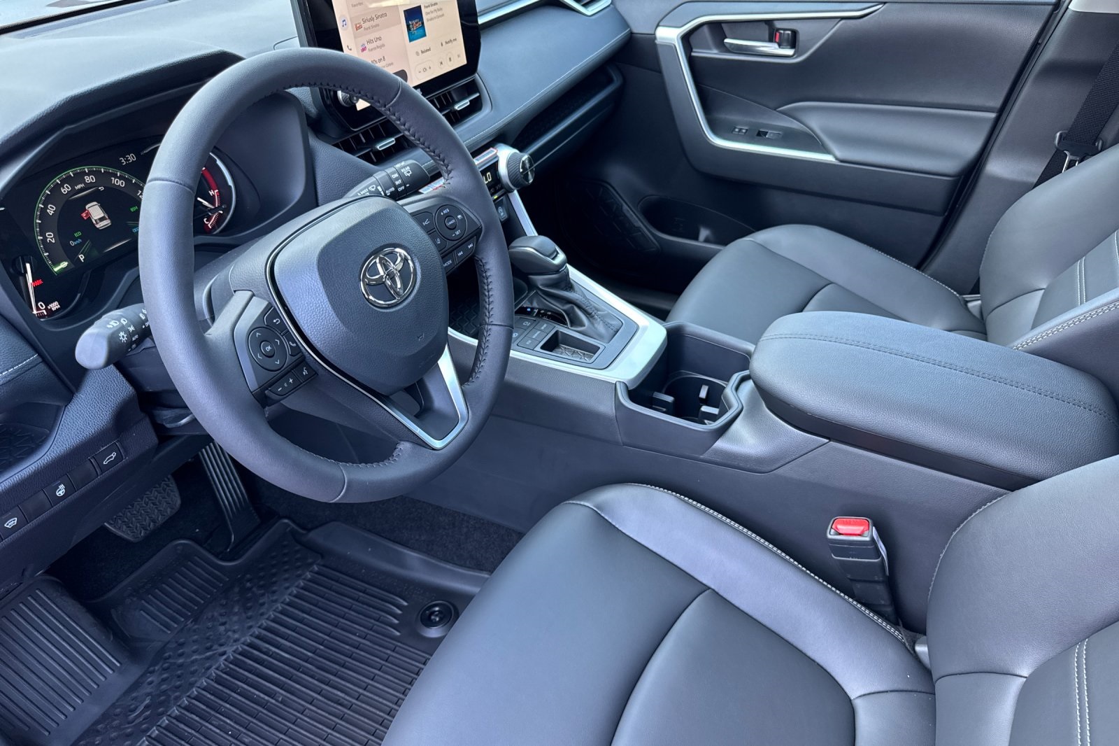 2025 Toyota RAV4 XLE Premium Image 25 of 27