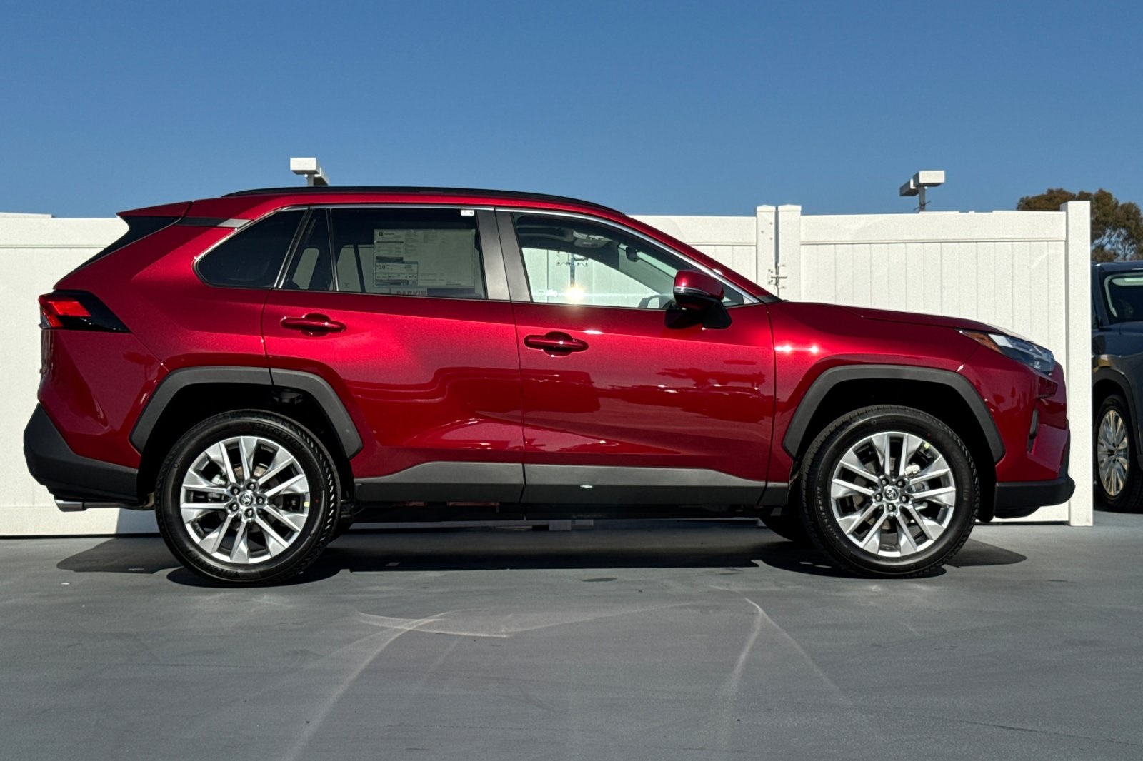 2025 Toyota RAV4 XLE Premium Image 3 of 27