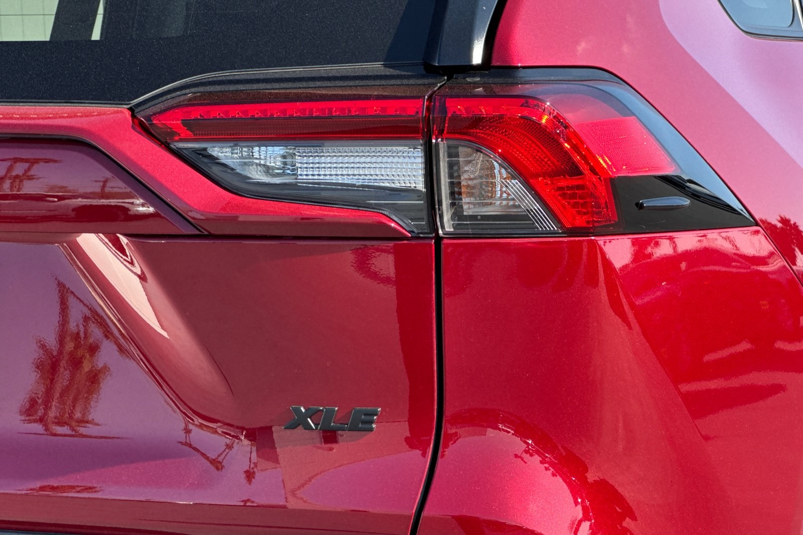 2025 Toyota RAV4 XLE Premium Image 11 of 27