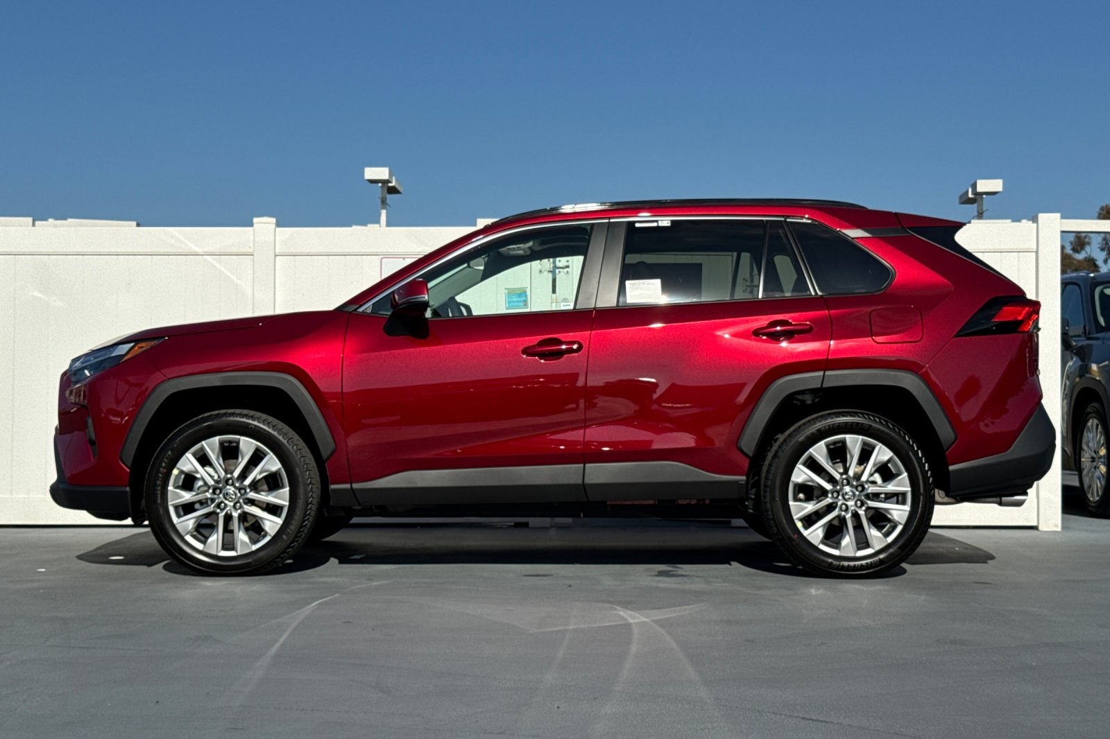 2025 Toyota RAV4 XLE Premium Image 8 of 27