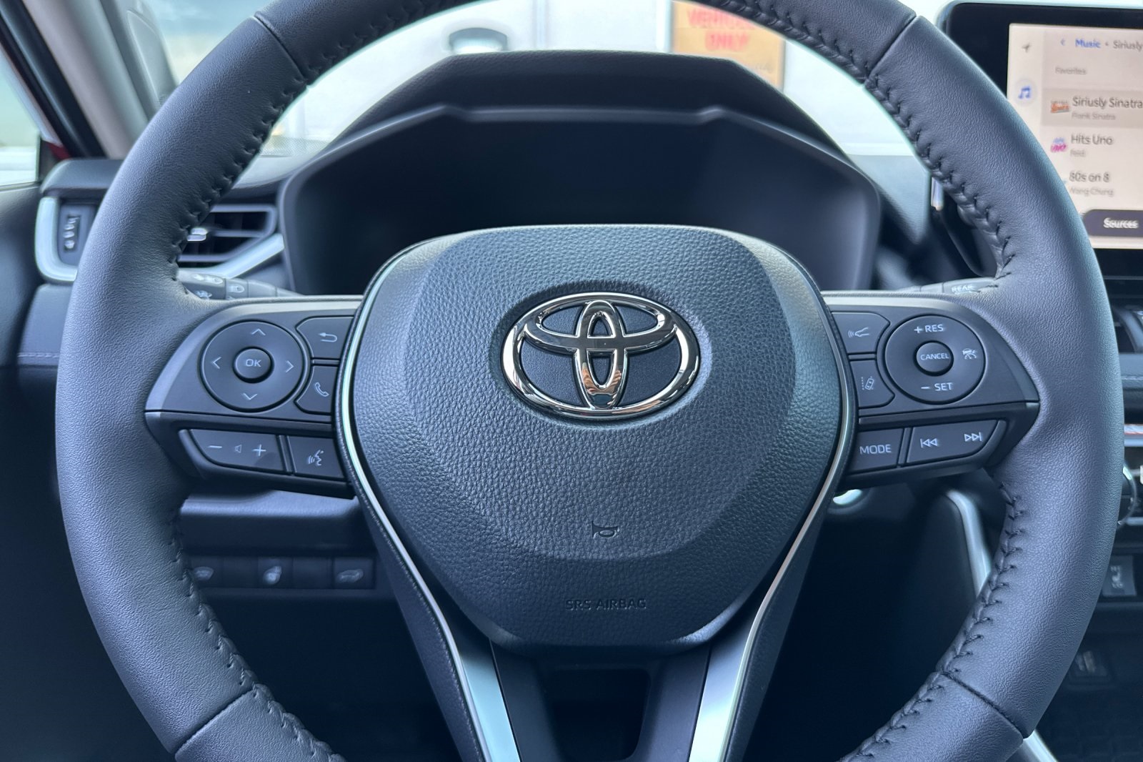 2025 Toyota RAV4 XLE Premium Image 16 of 27