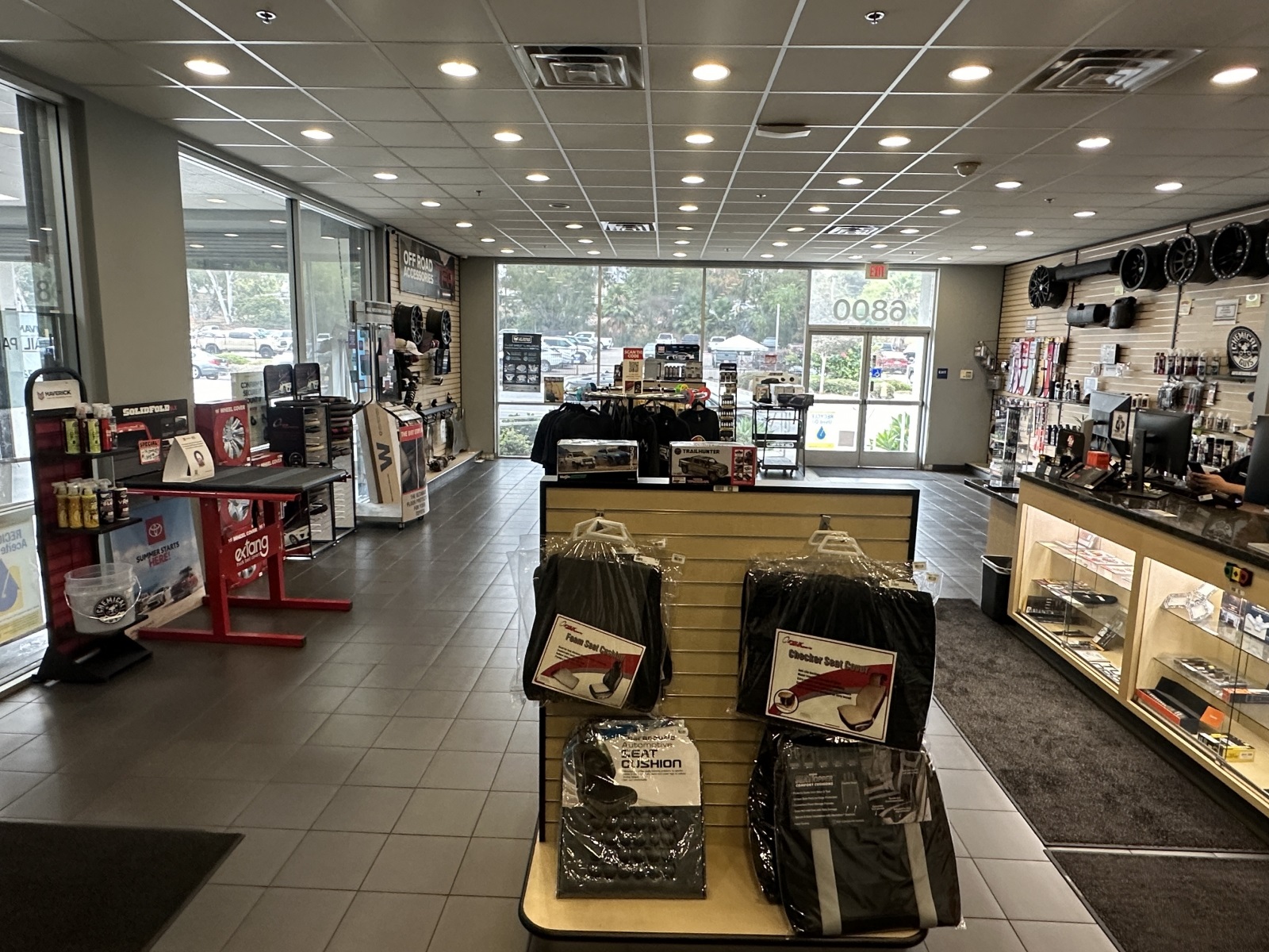 2025 Toyota RAV4 XLE Premium Image 29 of 34