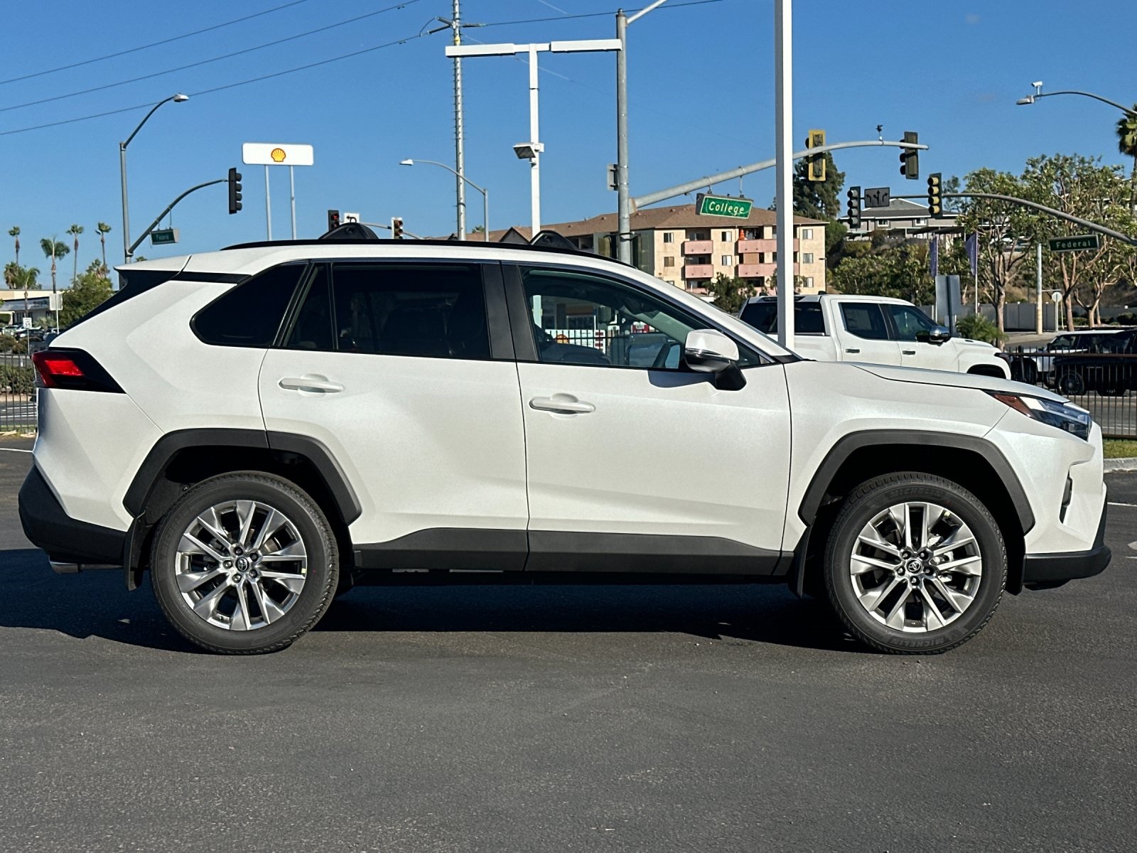 2025 Toyota RAV4 XLE Premium Image 4 of 34