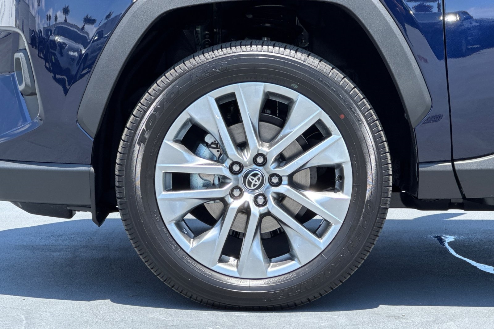 2025 Toyota RAV4 XLE Premium Image 9 of 28