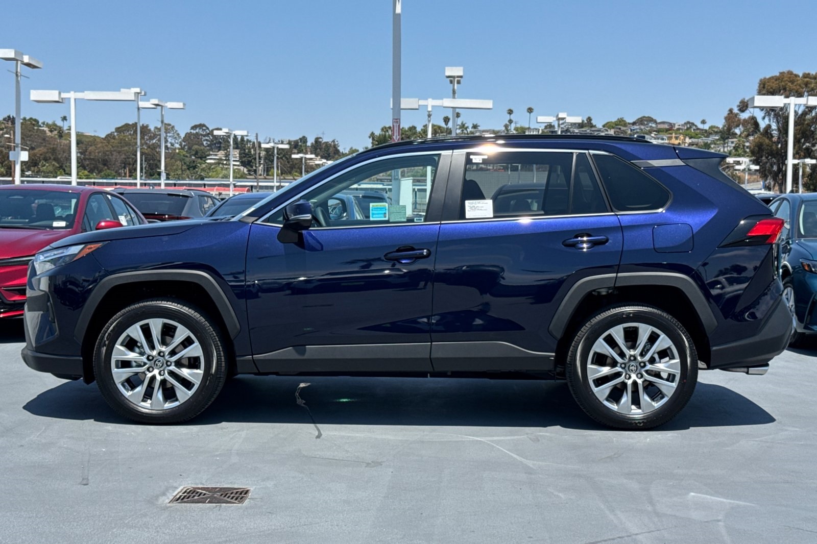 2025 Toyota RAV4 XLE Premium Image 8 of 28