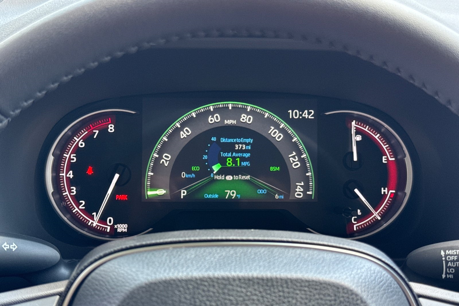 2025 Toyota RAV4 XLE Premium Image 17 of 28