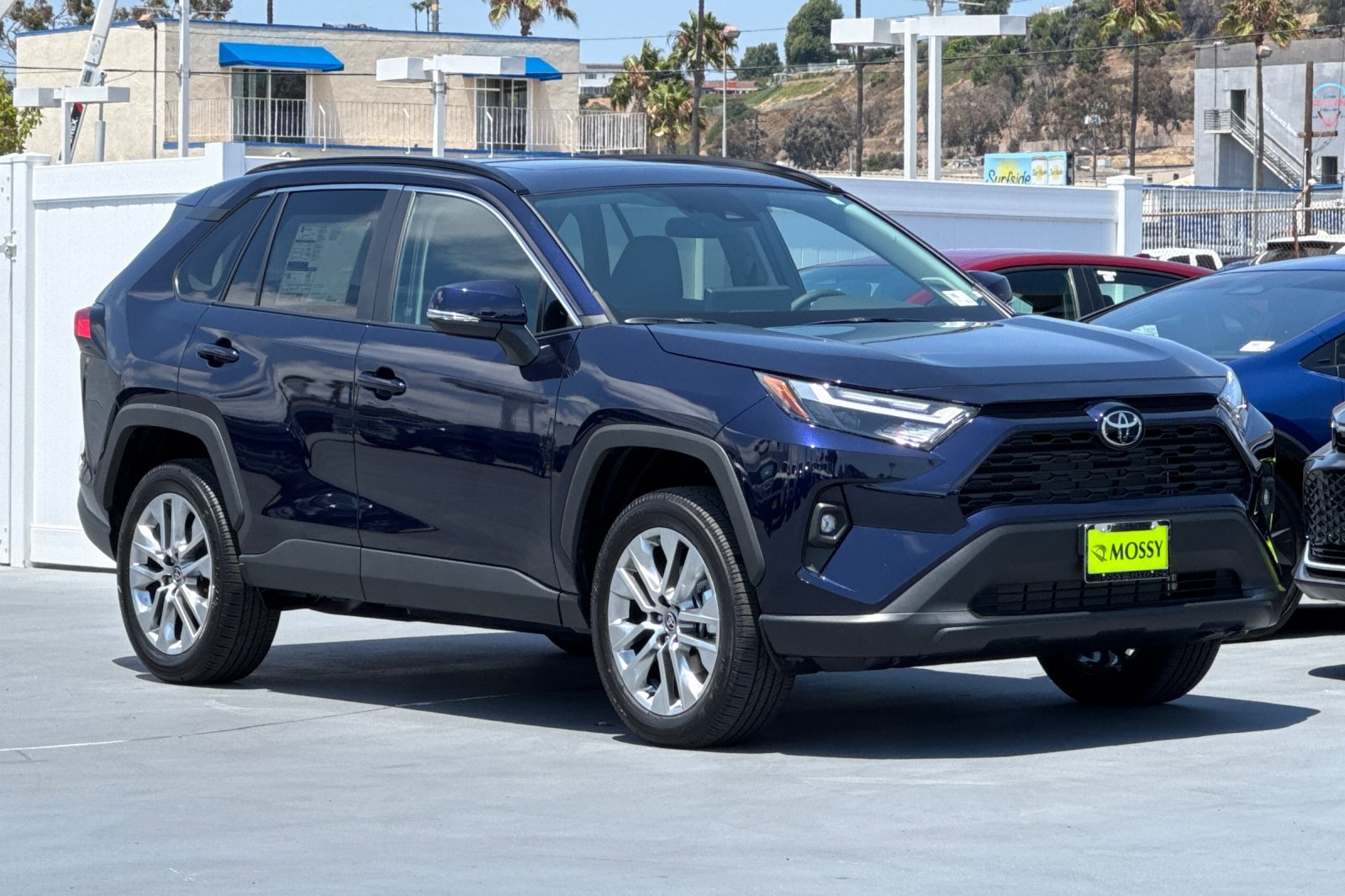 2025 Toyota RAV4 XLE Premium Image 3 of 28