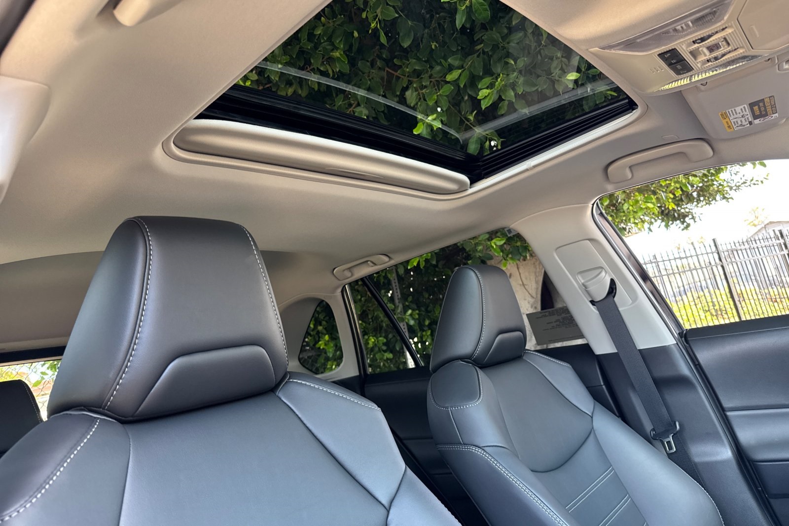 2025 Toyota RAV4 XLE Premium Image 12 of 28