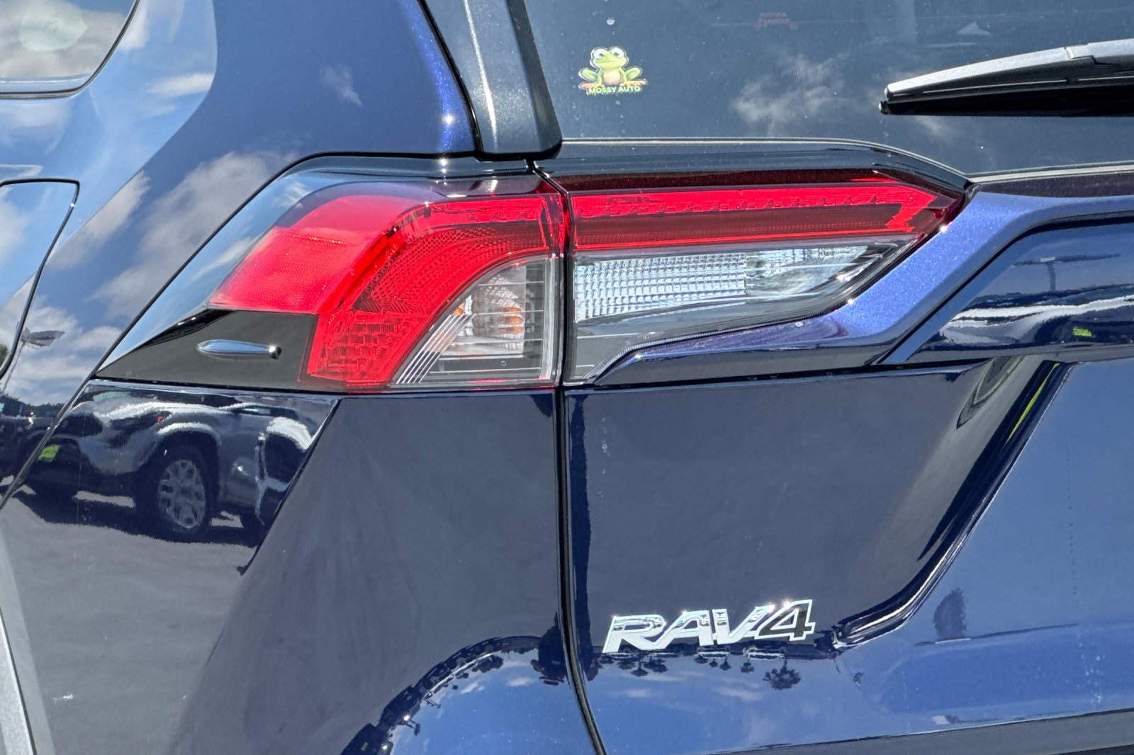 2025 Toyota RAV4 XLE Premium Image 27 of 28