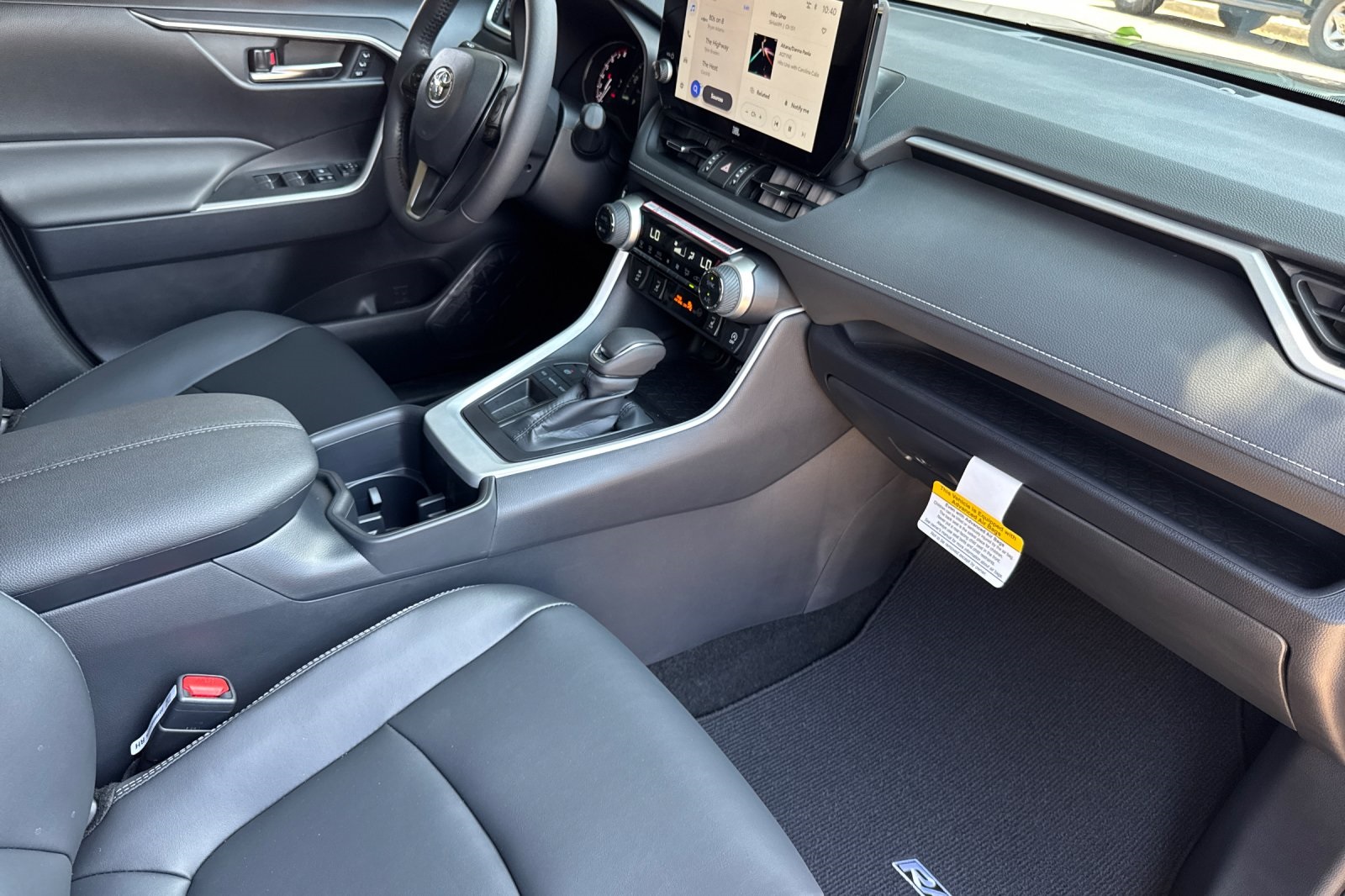 2025 Toyota RAV4 XLE Premium Image 24 of 28