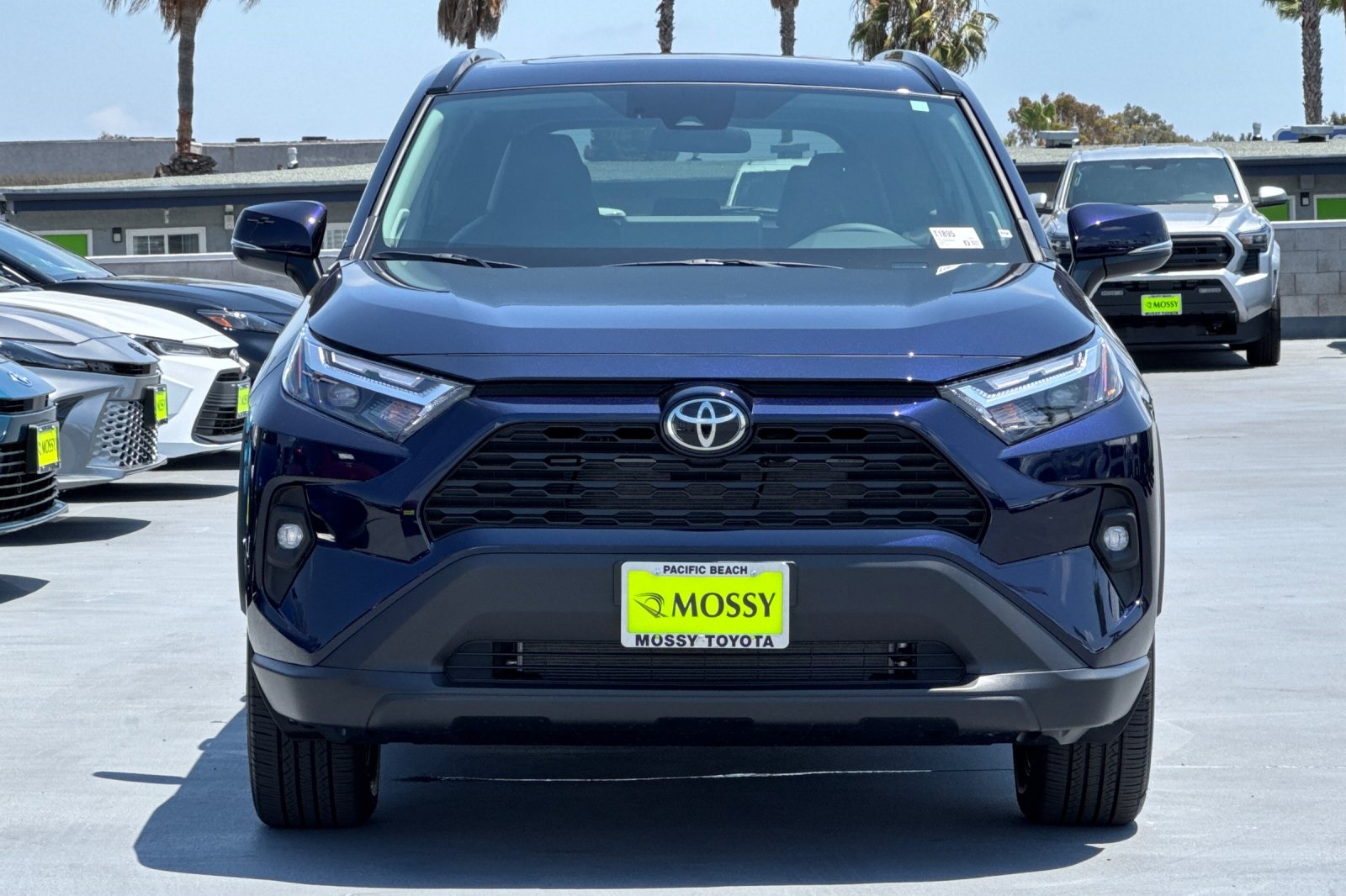 2025 Toyota RAV4 XLE Premium Image 2 of 28