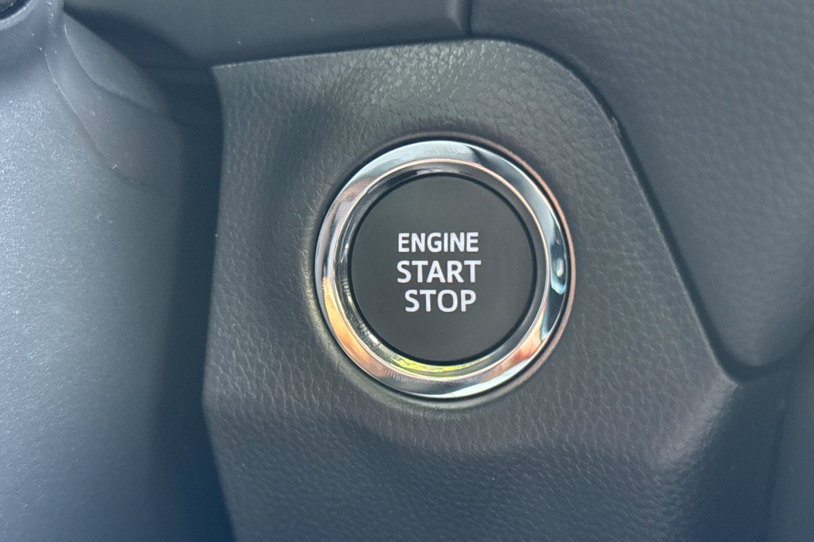 2025 Toyota RAV4 XLE Premium Image 23 of 28