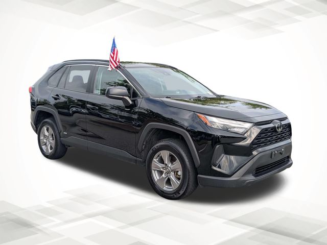 2025 Toyota RAV4 Hybrid LE Image 3 of 31