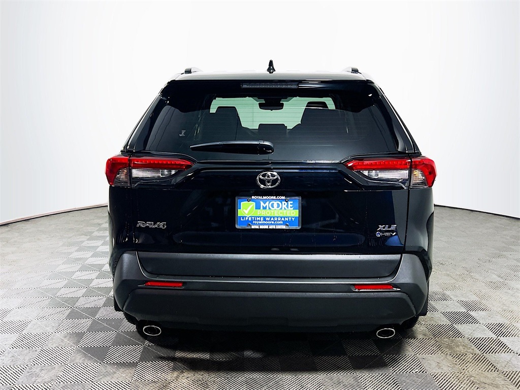2025 Toyota RAV4 Hybrid XLE Image 6 of 31