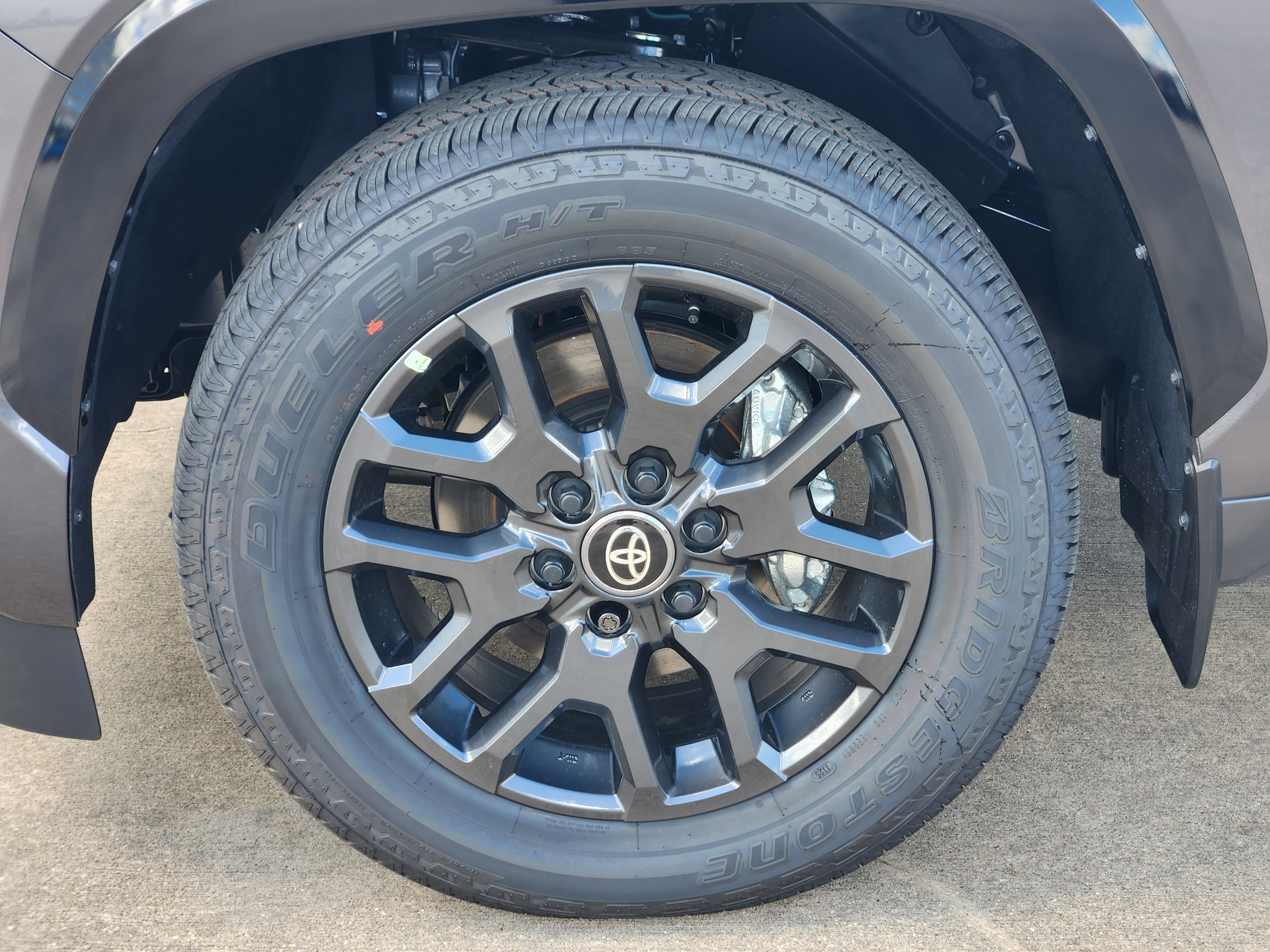 Vehicle image 6 of 24